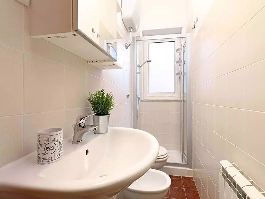 Immagine 14 di Camera in affitto  in Via Oderisi da Gubbio198 a Roma