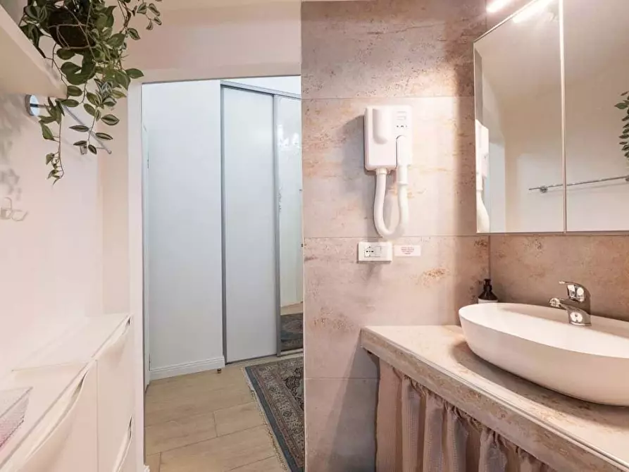 Immagine 21 di Appartamento in affitto  in Via Orti14 a Milano