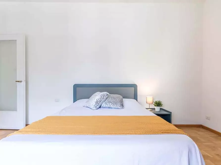 Immagine 5 di Camera in affitto  in Via Maniago2 a Milano