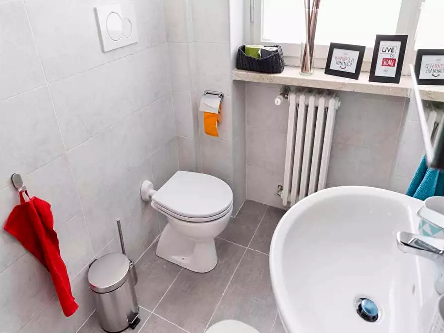 Immagine 20 di Camera in affitto  in Via Cosseria1 a Milano