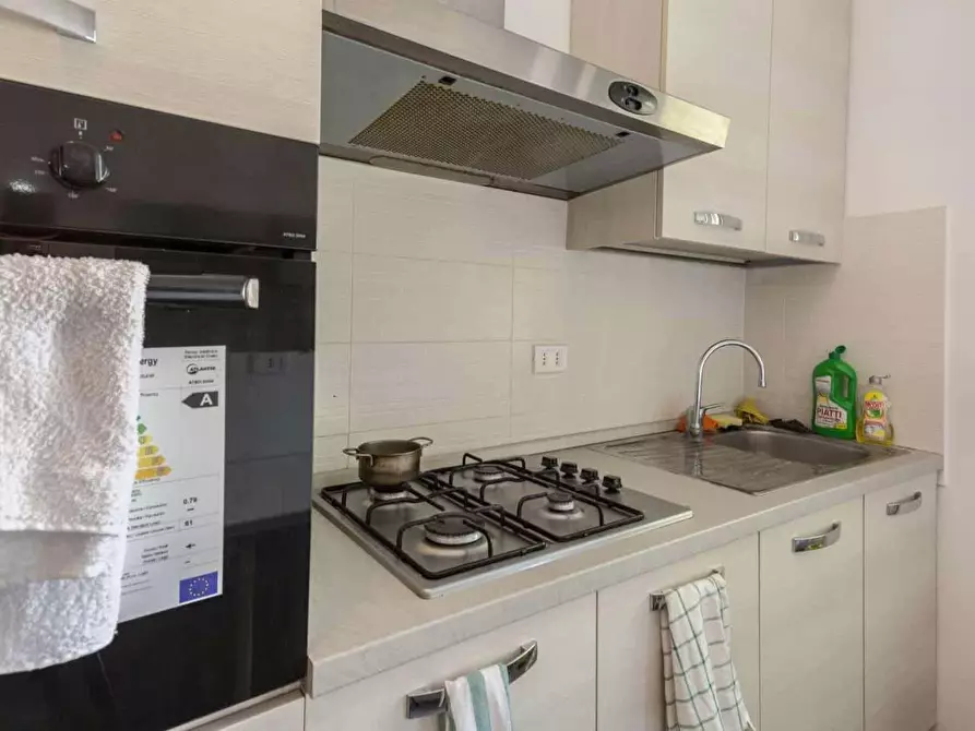 Immagine 9 di Camera in affitto  in Via Achille Feraboli a Milano