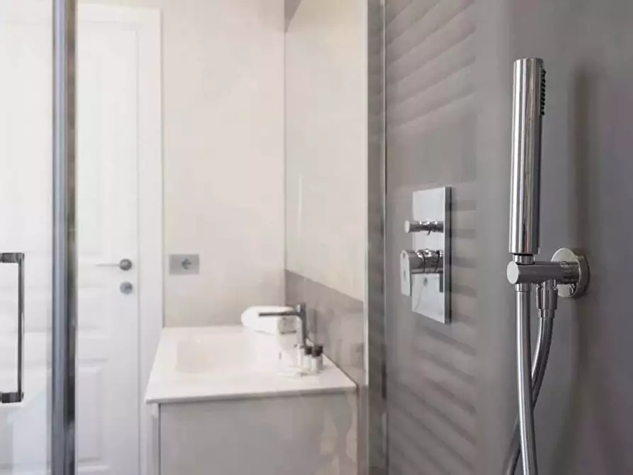 Immagine 45 di Appartamento in affitto  in Via Morazzone Pier Francesco Mazzucchelli a Como