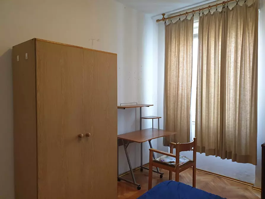 Immagine 2 di Camera in affitto  in Via Castelbarco18 a Trento