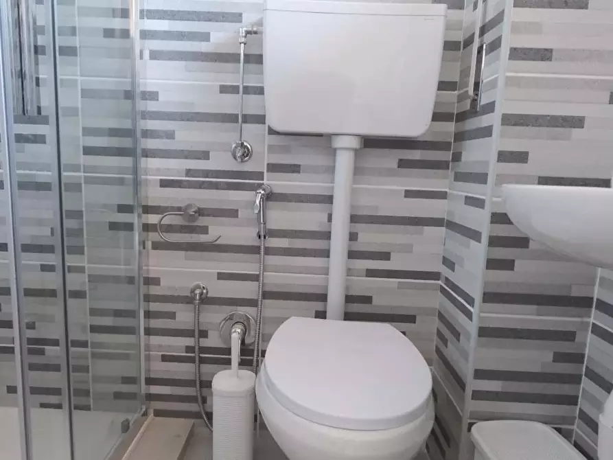 Immagine 17 di Camera in affitto  in Via Savoia15 a Sassari