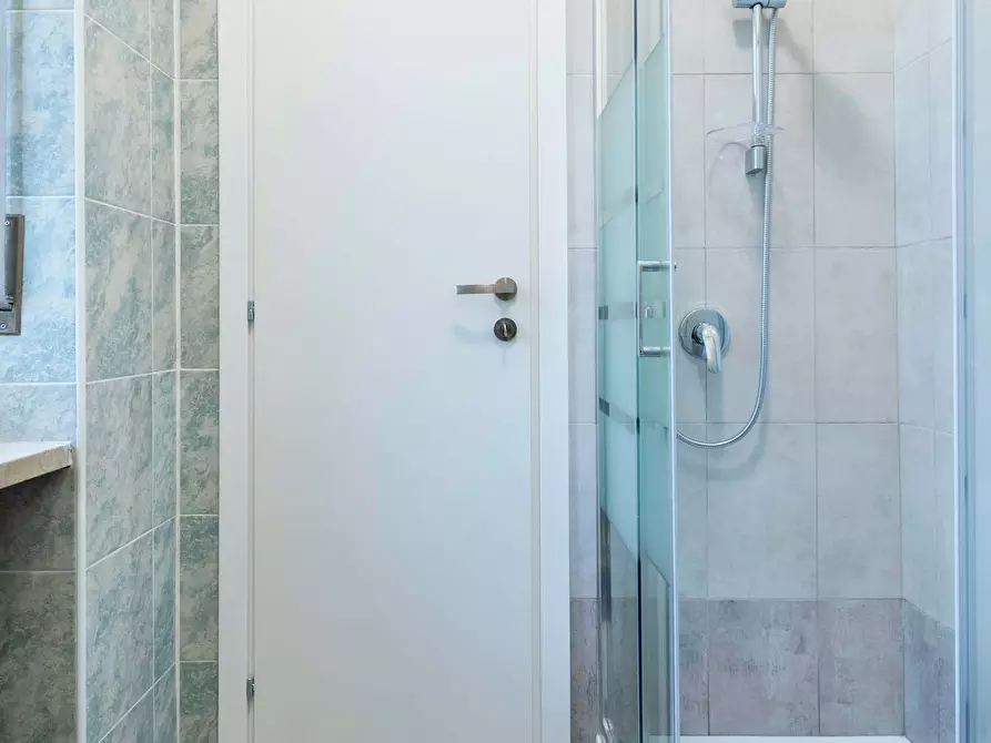 Immagine 17 di Camera in affitto  in Via Elba a Torino