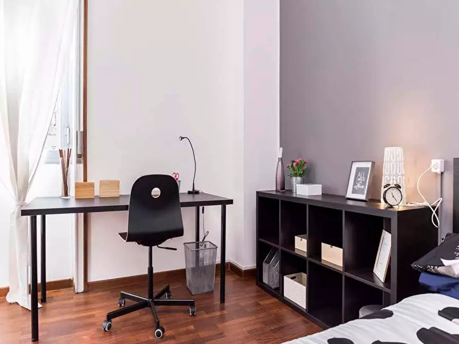 Immagine 1 di Camera in affitto  in Via Giuseppe Frua16 a Milano