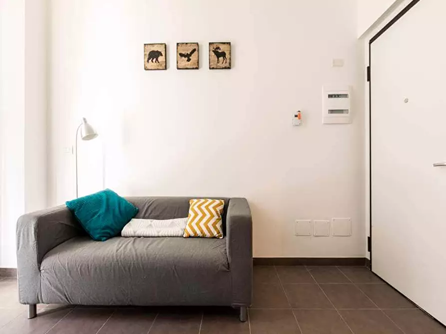 Immagine 17 di Camera in affitto  in Via Gardone5 a Milano