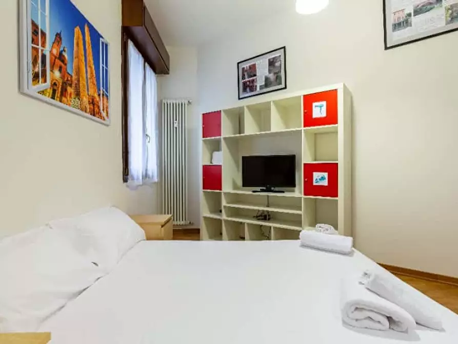 Immagine 10 di Appartamento in affitto  in Via Galliera64 a Bologna