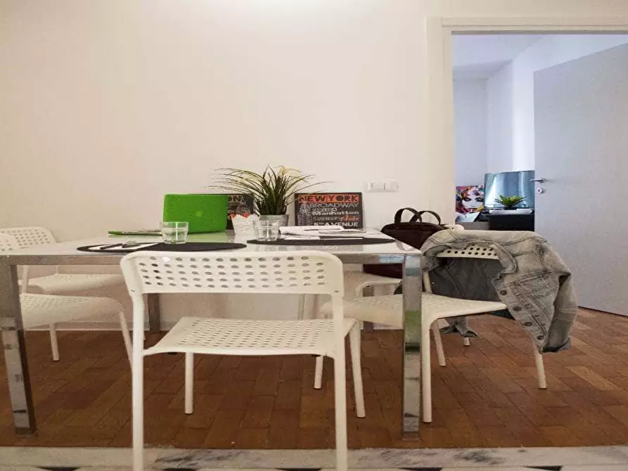 Immagine 36 di Camera in affitto  in Viale Tunisia13 a Milano