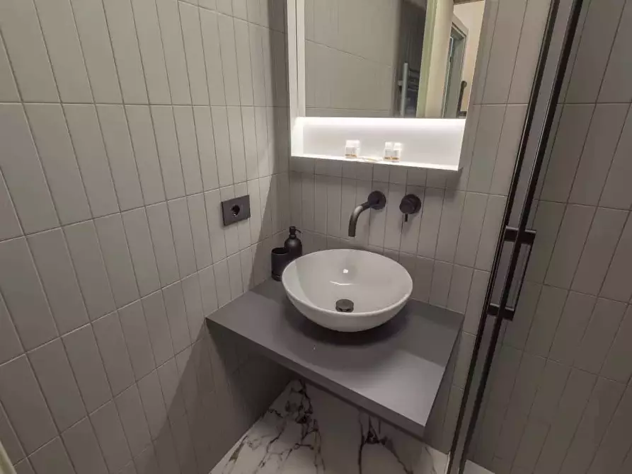 Immagine 17 di Appartamento in affitto  in Viale Coni Zugna9 a Milano