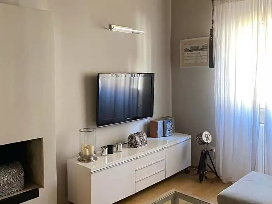 Immagine 8 di Appartamento in affitto  in Via Marghera37 a Milano