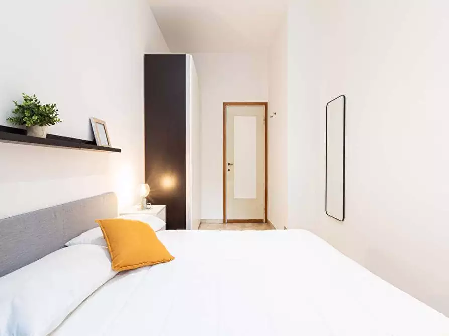 Immagine 3 di Camera in affitto  in Via Francesco Primaticcio8 a Milano