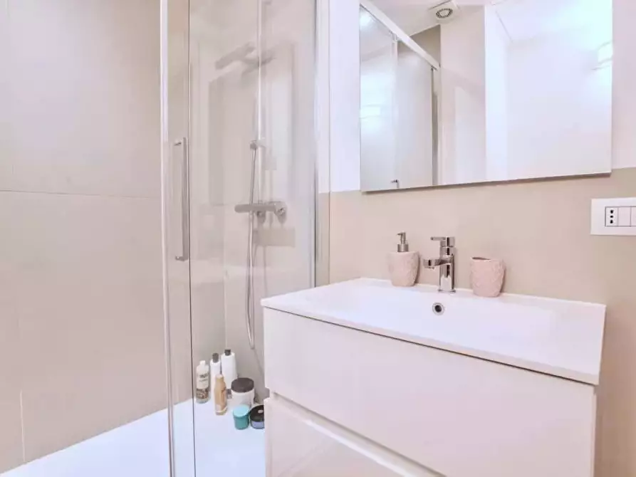 Immagine 28 di Appartamento in affitto  in Via Carlo Tenca7 a Milano