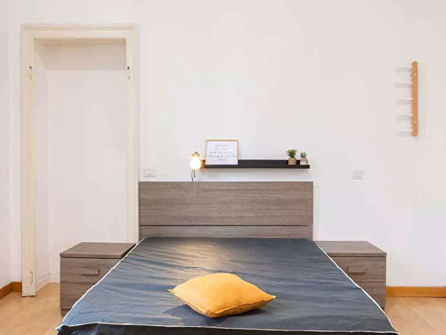 Immagine 2 di Camera in affitto  in Via Comelico8 a Milano