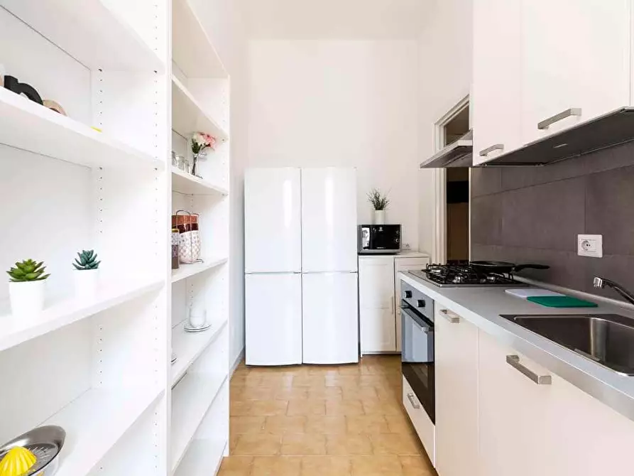 Immagine 18 di Camera in affitto  in Viale Beatrice D'Este4 a Milano