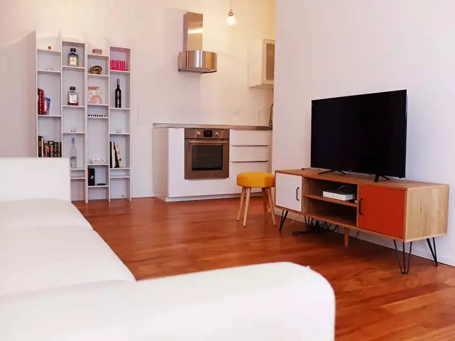 Immagine 64 di Appartamento in affitto  in Via Luigi Canonica1 a Milano