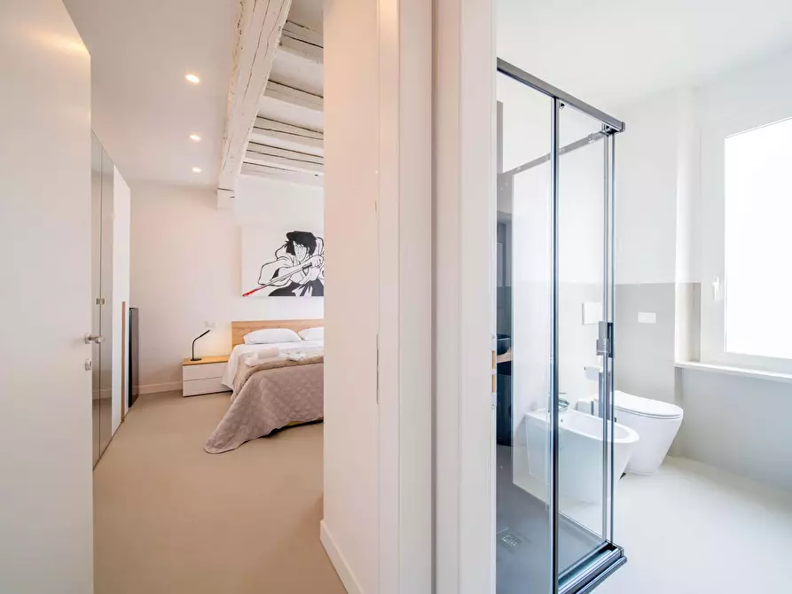 Immagine 2 di Camera in affitto  in Strada della Genovesa44 a Verona