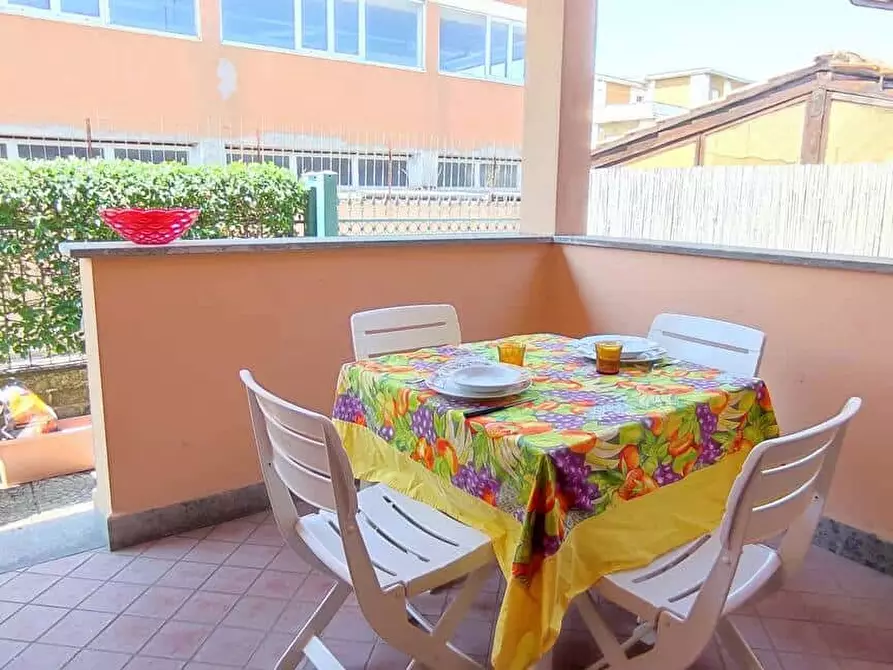 Immagine 38 di Appartamento in affitto  in Via Felice Caronni52 a Roma