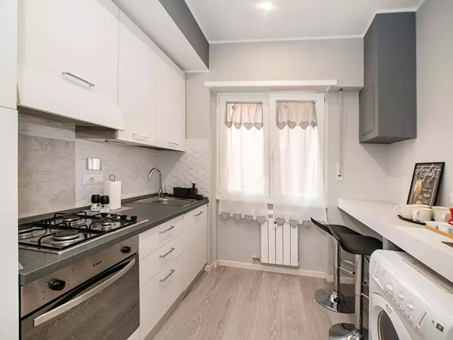 Immagine 4 di Appartamento in affitto  in Via Carlo Pascal33 a Roma