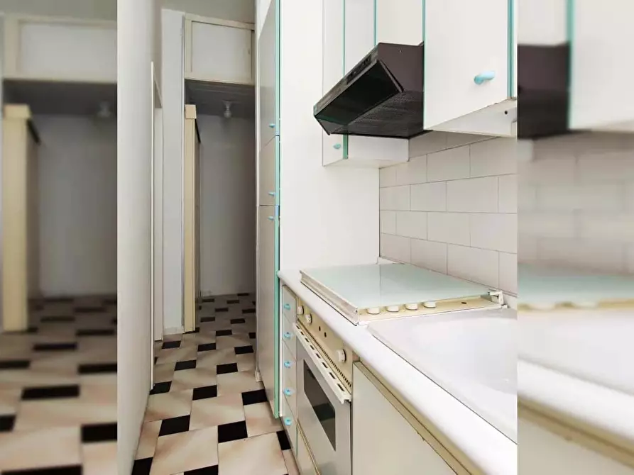 Immagine 7 di Camera in affitto  in Via Monzambano a Milano