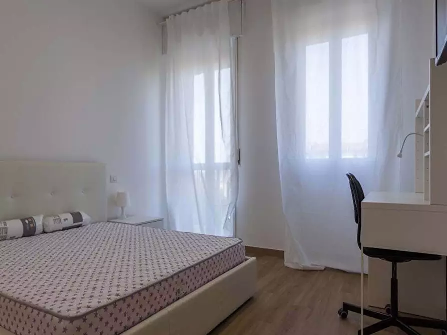 Immagine 8 di Camera in affitto  in Viale San Gimignano4 a Milano