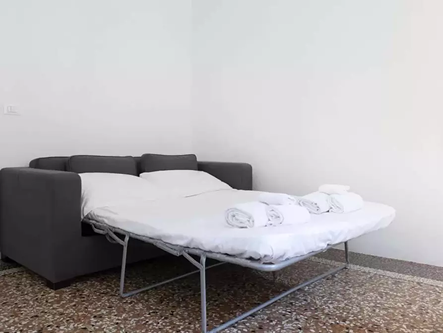 Immagine 29 di Appartamento in affitto  in Via Cesare Battisti2 a Bologna