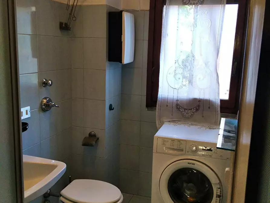 Immagine 5 di Camera in affitto  in Via Ercolano a Milano