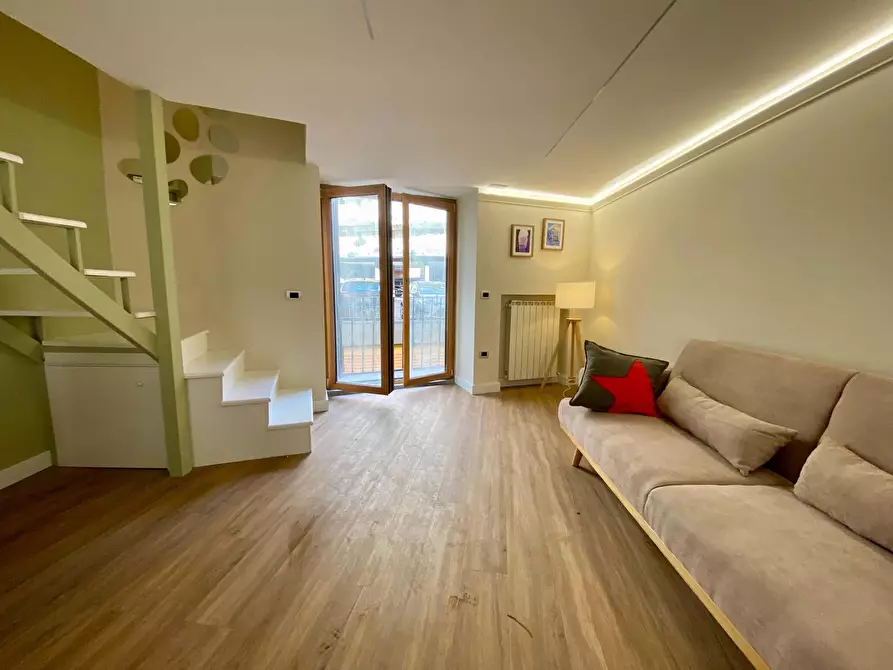 Immagine 3 di Appartamento in affitto  in Via S.Carlo Alle Mortelle4 a Napoli