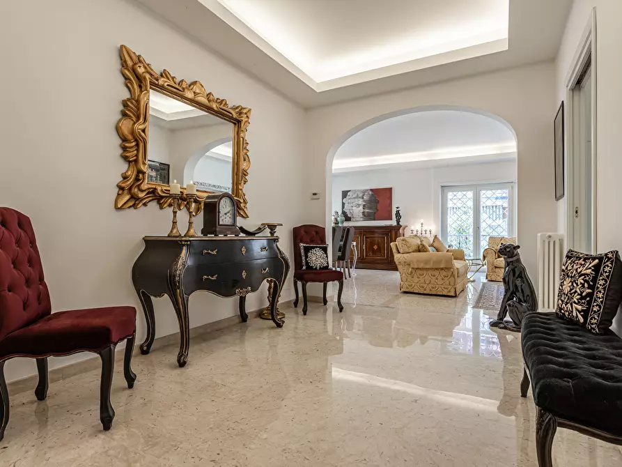 Immagine 21 di Appartamento in affitto  in Via Genserico Fontana5 a Roma