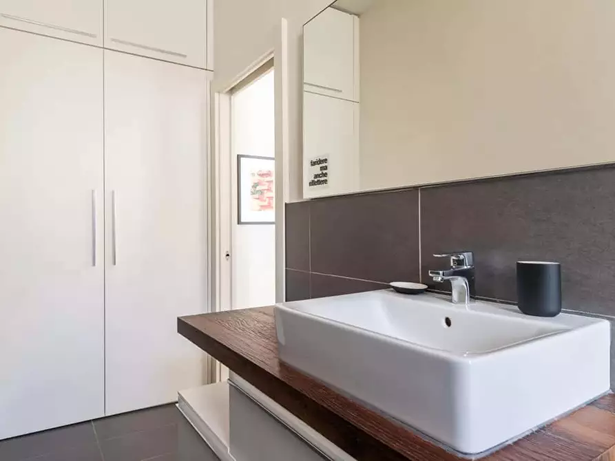 Immagine 6 di Appartamento in affitto  in Viale Umbria50 a Milano