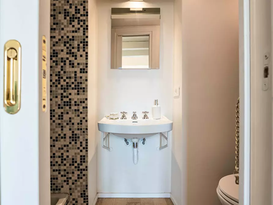 Immagine 34 di Appartamento in affitto  in Via Arena a Milano