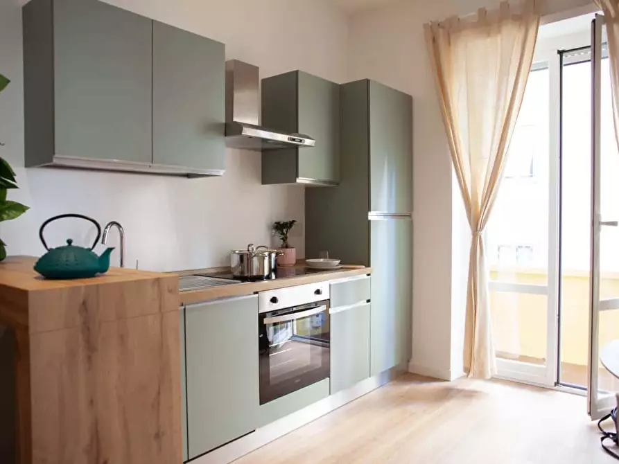 Immagine 2 di Appartamento in affitto  in Via Edoardo Jenner122 a Roma