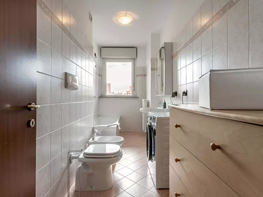 Immagine 8 di Appartamento in affitto  in Via del Futurismo8 a Milano