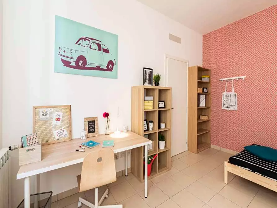 Immagine 6 di Camera in affitto  in Via Gardone5 a Milano