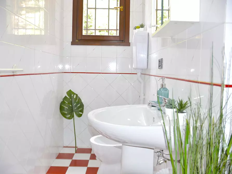 Immagine 13 di Camera in affitto  in Via Filippo Turati30 a Modena