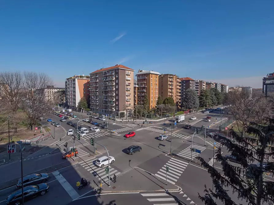 Immagine 35 di Appartamento in affitto  in Viale Legioni Romane55 a Milano