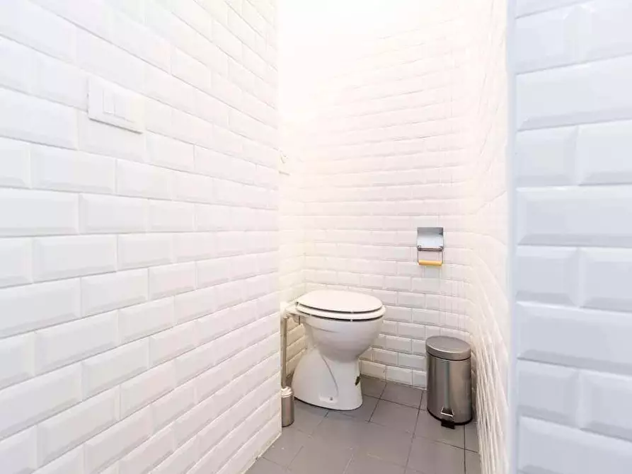Immagine 19 di Camera in affitto  in Via San Fermo1 a Milano