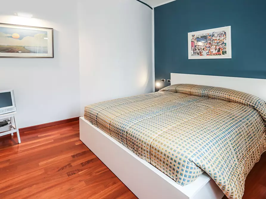 Immagine 34 di Appartamento in affitto  in Via Alserio30 a Milano