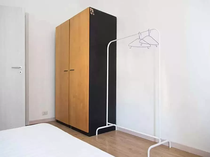 Immagine 5 di Appartamento in affitto  in Via Barona25 a Milano