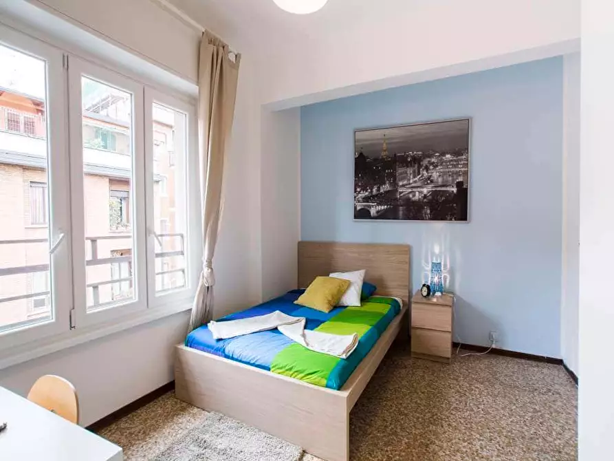 Immagine 5 di Camera in affitto  in Viale Carlo Espinasse10 a Milano