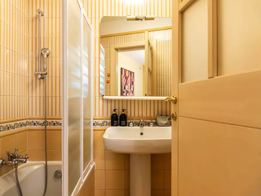 Immagine 40 di Appartamento in affitto  in Via dell'Annunciata7 a Milano