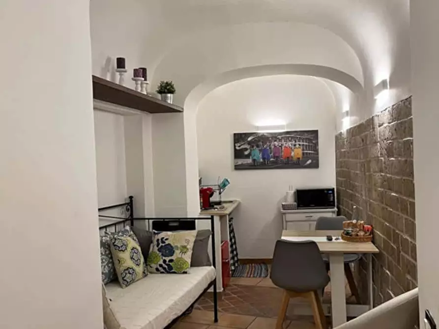 Immagine 5 di Appartamento in affitto  in Via dei Capocci19 a Roma