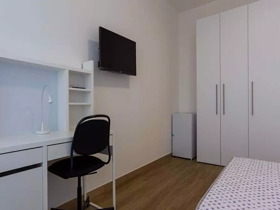 Immagine 2 di Camera in affitto  in Viale San Gimignano4 a Milano