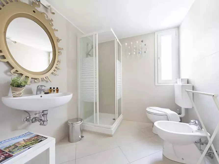 Immagine 30 di Appartamento in affitto  in Via Cesare Battisti2 a Bologna