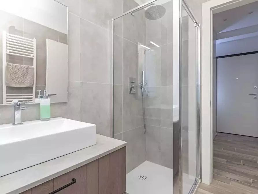 Immagine 9 di Appartamento in affitto  in Viale Campania23 a Milano