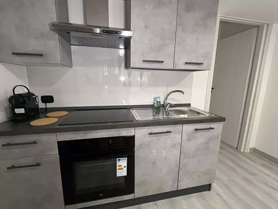 Immagine 17 di Appartamento in affitto  in Via Breno1 a Milano