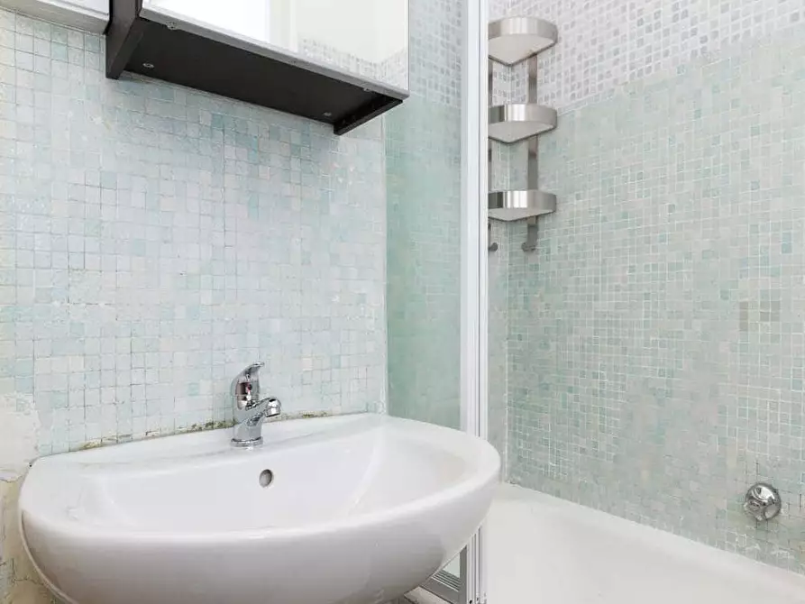 Immagine 8 di Camera in affitto  in Via Salvatore Barzilai13 a Milano