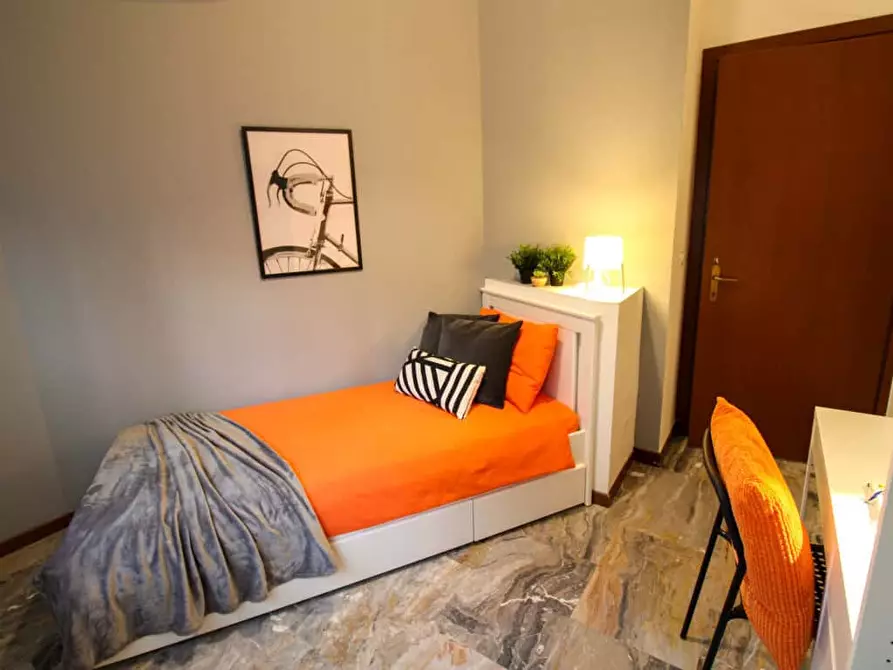 Immagine 5 di Camera in affitto  in Via Laura Bassi Veratti1 a Bologna