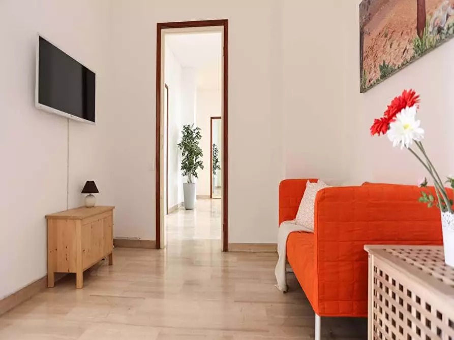 Immagine 22 di Camera in affitto  in Viale Romagna5 a Milano