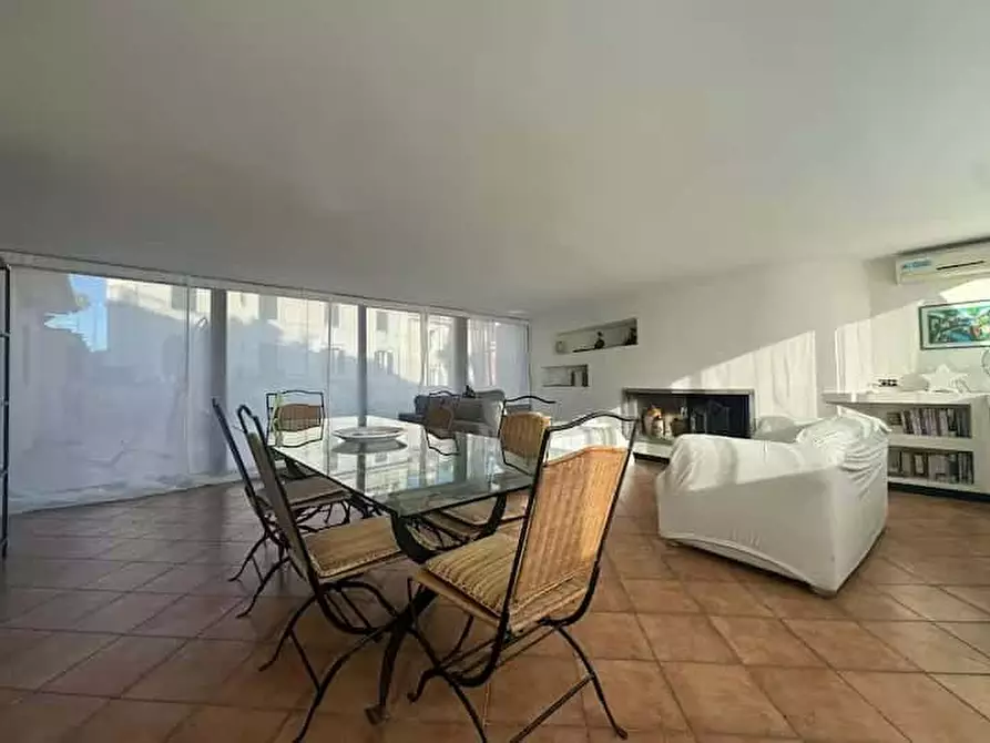 Immagine 2 di Appartamento in affitto  in Via dei Fienili43 a Roma